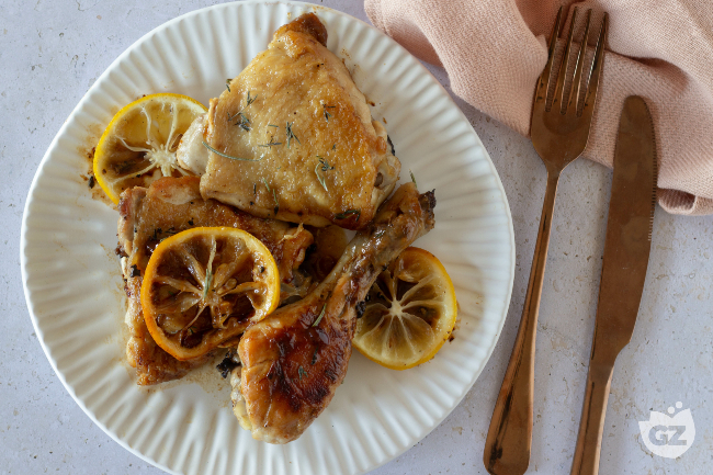 Quick & Easy Pan-Seared Italian Chicken Thighs: Crispy & Juicy Every Time
